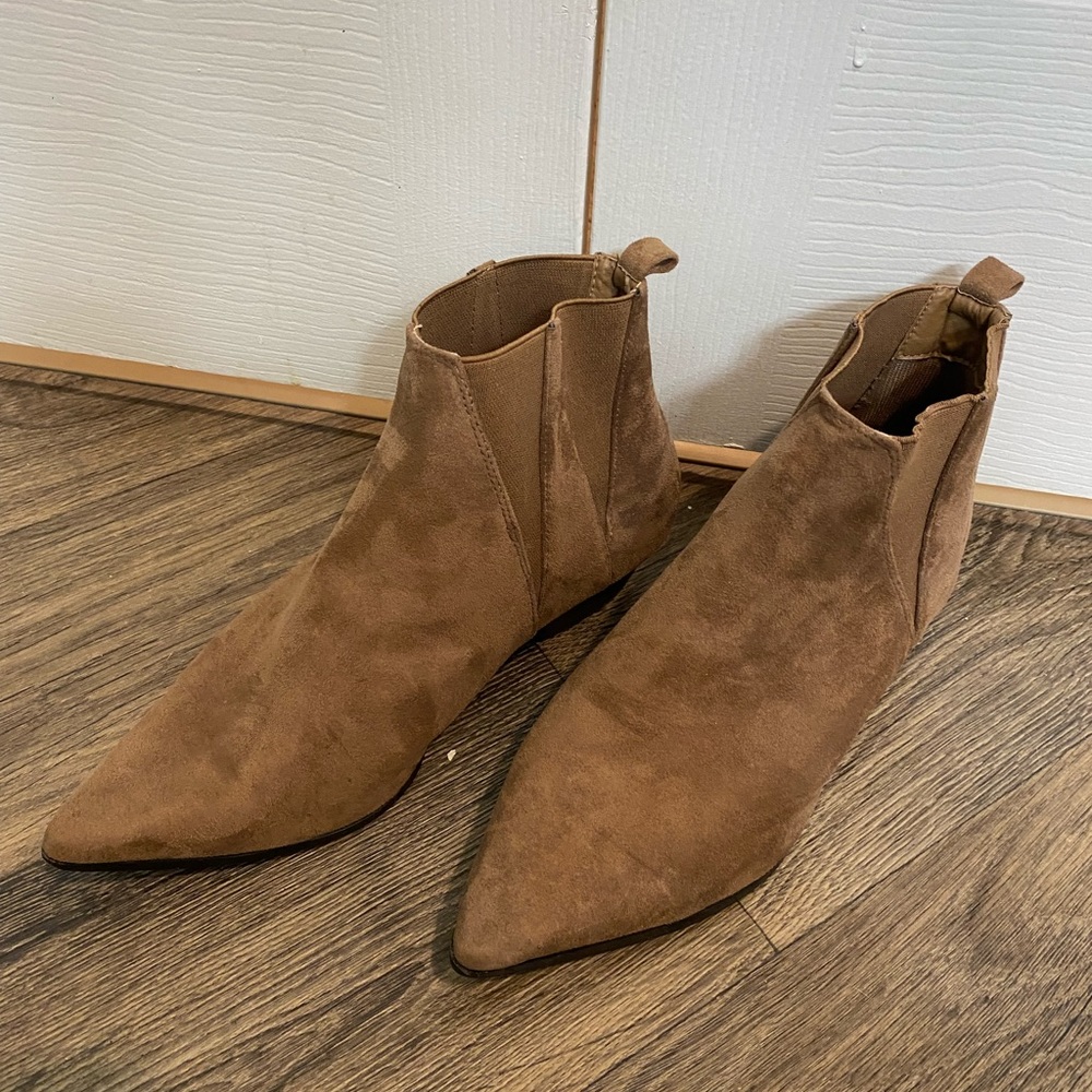 Tan Pointed Toe Booties - Cappe Brown